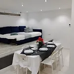 Unique Scandinavia Apartman *